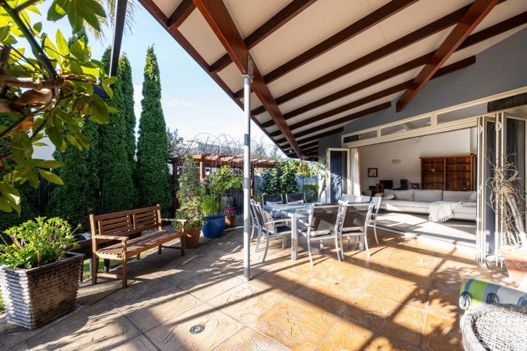 Photo of property in 207 Avenue Road, Greenmeadows, Napier, 4112