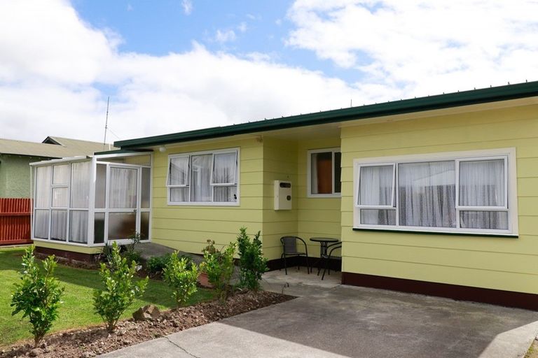 Photo of property in 5 Edward Street, Pahiatua, 4910