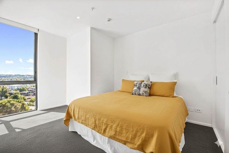 Photo of property in 304/1 Buscomb Avenue, Henderson, Auckland, 0610