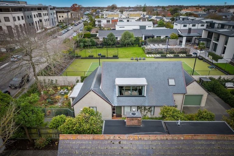 Photo of property in 1/124 Leinster Road, Merivale, Christchurch, 8014