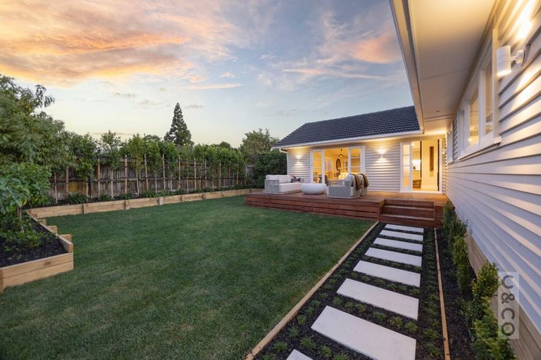 Photo of property in 2 Queen Street, Riverhead, 0820