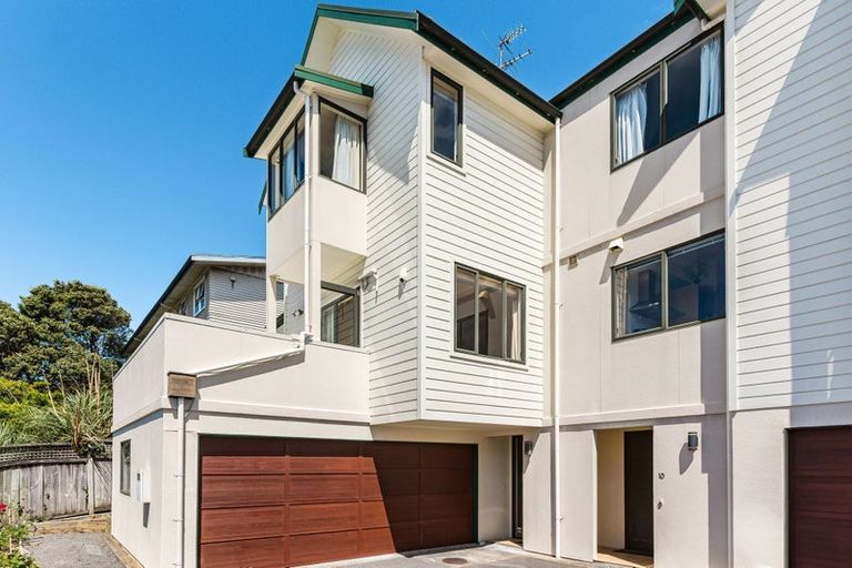Photo of property in 12 Hall Avenue, Newtown, Wellington, 6021