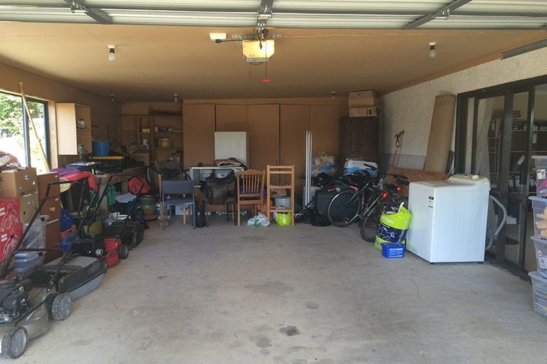 Photo of property in 12 Kilgour Street, Waihola, Milton, 9073