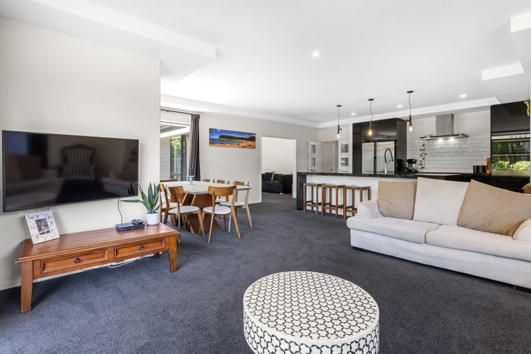 Photo of property in 11 Woodlaw Crescent, Prebbleton, 7604