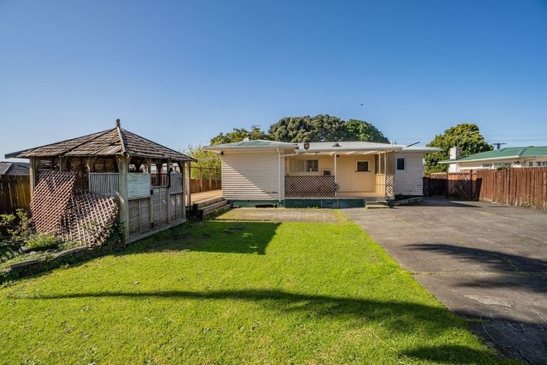 Photo of property in 154 Hepburn Road, Glendene, Auckland, 0602