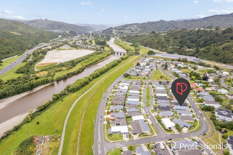 Photo of property in 98 Farmer Crescent, Taita, Lower Hutt, 5011