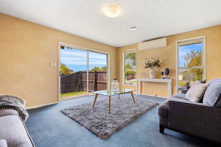 Photo of property in 1/12 Shannon Place, Belfast, Christchurch, 8051