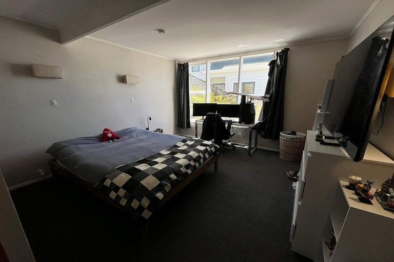 Photo of property in 34 Grove Road, Kelburn, Wellington, 6012