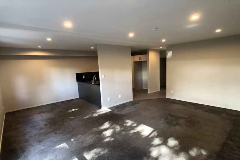 Photo of property in 3/45a Swanson Road, Henderson, Auckland, 0610