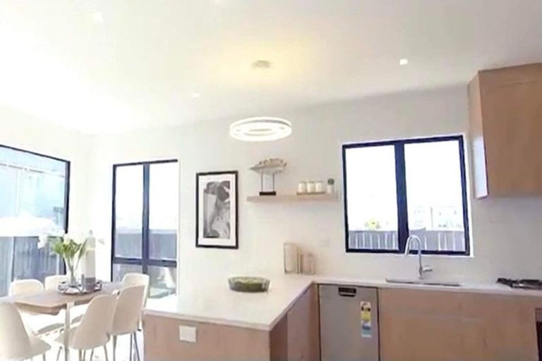 Photo of property in 9 Kearns Drive, Hobsonville, Auckland, 0616