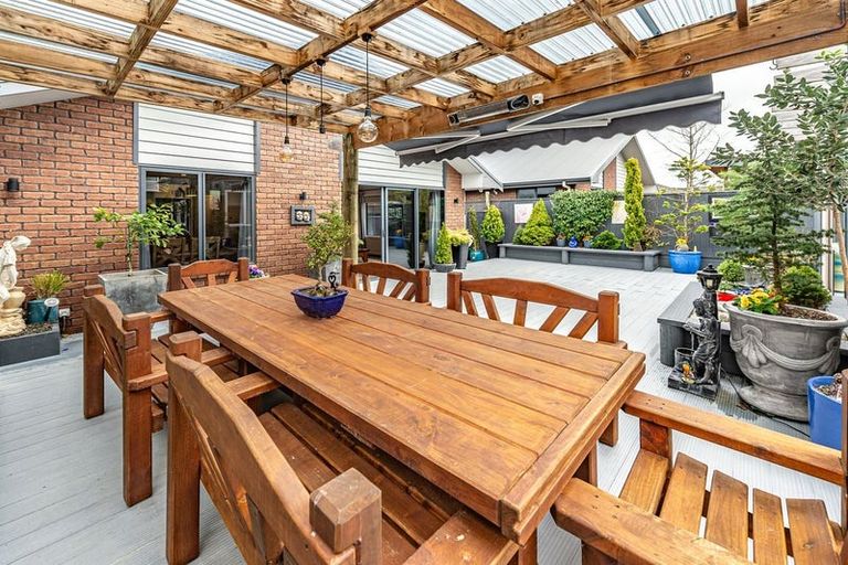 Photo of property in 18 Wanganui Road, Marton, 4710