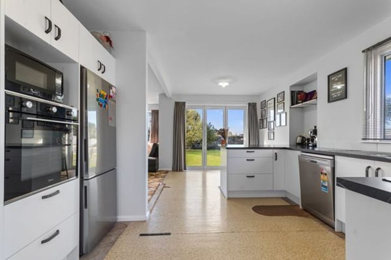Photo of property in 199 West Belt, Rangiora, 7400