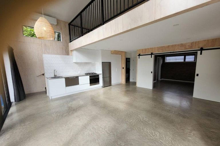 Photo of property in 16 Peace Avenue, Moturoa, New Plymouth, 4310