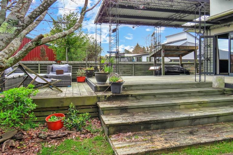 Photo of property in 9a Holden Avenue, Holdens Bay, Rotorua, 3010