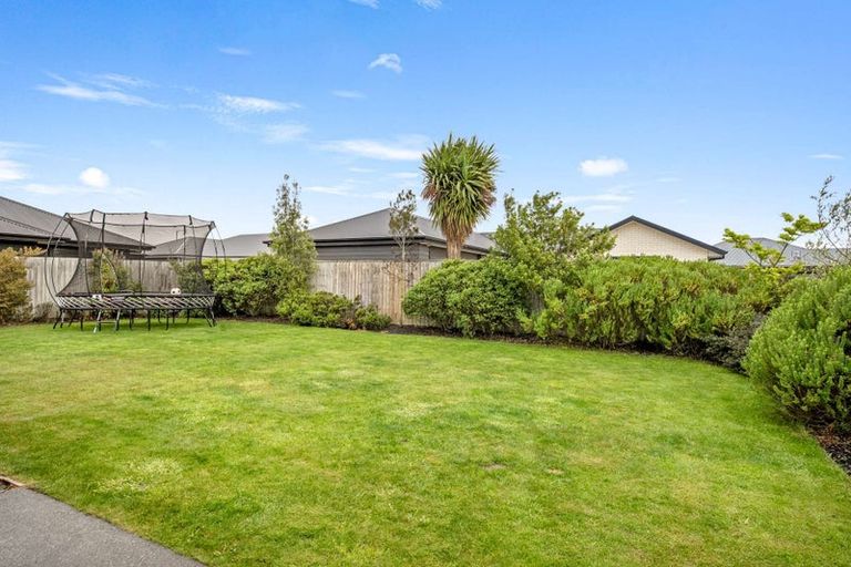 Photo of property in 51 Watkins Drive, Rangiora, 7400