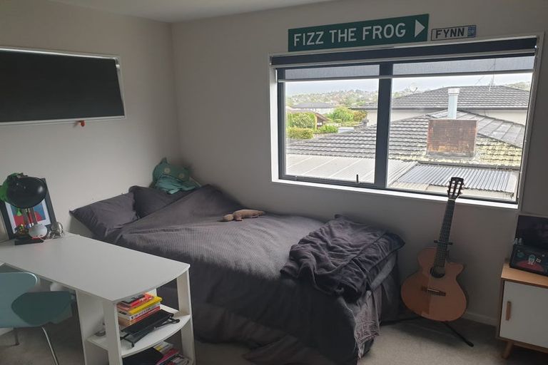 Photo of property in 71b Glenmore Road, Sunnyhills, Auckland, 2010