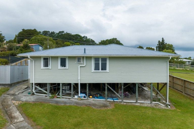 Photo of property in 8 Smeath Road, Kawakawa, 0210