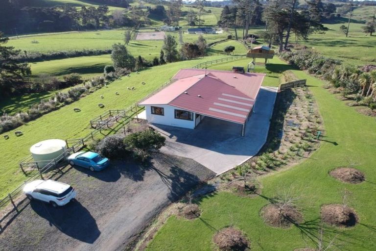 Photo of property in 117 Worrall Road, Kumeu, 0891