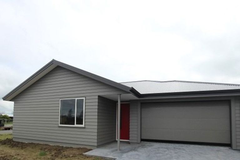 Photo of property in 33 Belgrove Drive, Waipukurau, 4200