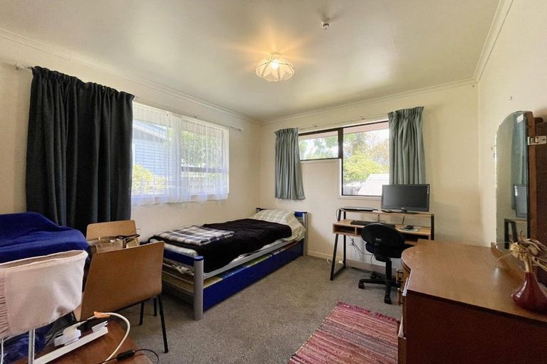 Photo of property in 58 Brooklands Road, Brooklands, New Plymouth, 4310