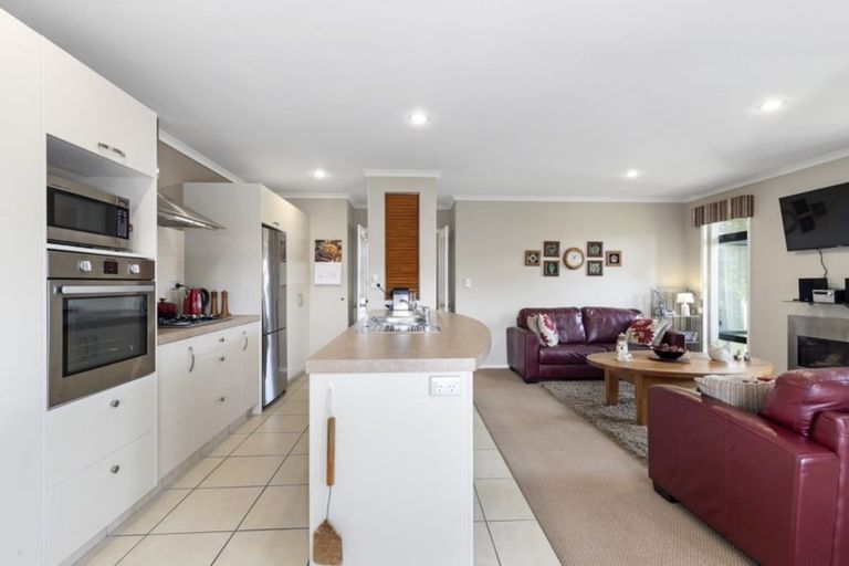 Photo of property in 56 Winchester Place, Rototuna North, Hamilton, 3210