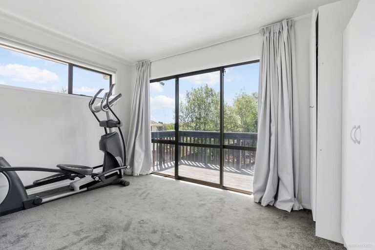 Photo of property in 4 Wesleydale Place, Papakura, 2110