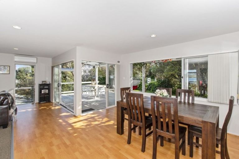 Photo of property in 22 Oxford Street, Whakapirau, Maungaturoto, 0583