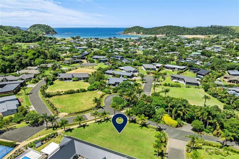 Photo of property in 2 Platinum Place, Matapouri, Whangarei, 0173