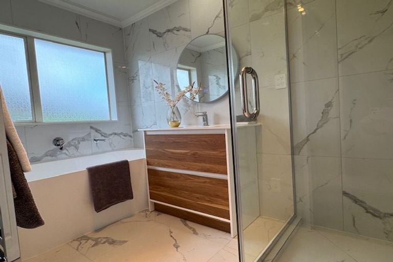 Photo of property in 34 Franshell Crescent, East Tamaki, Auckland, 2013