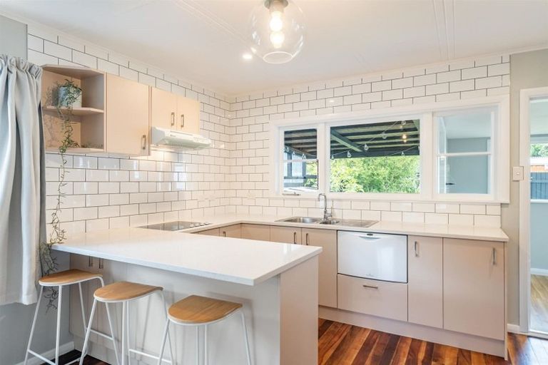 Photo of property in 62 Main Road, Wainuiomata, Lower Hutt, 5014