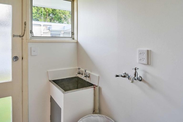 Photo of property in 11 Rosebank Avenue, Avalon, Lower Hutt, 5011