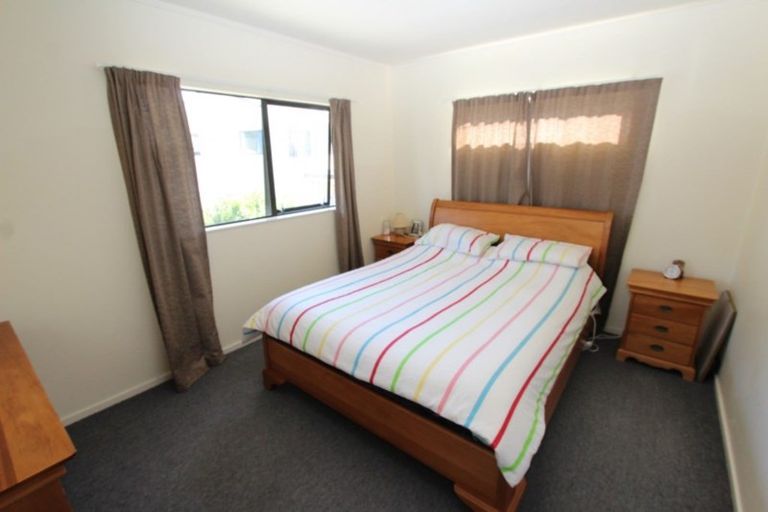 Photo of property in 28a Morere Street, Titahi Bay, Porirua, 5022