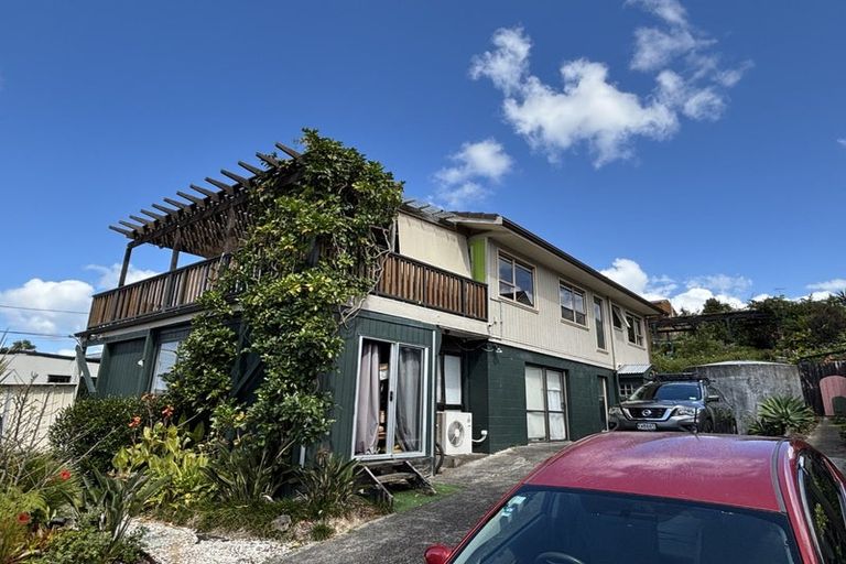 Photo of property in 63 Elliston Crescent, Stanmore Bay, Whangaparaoa, 0932