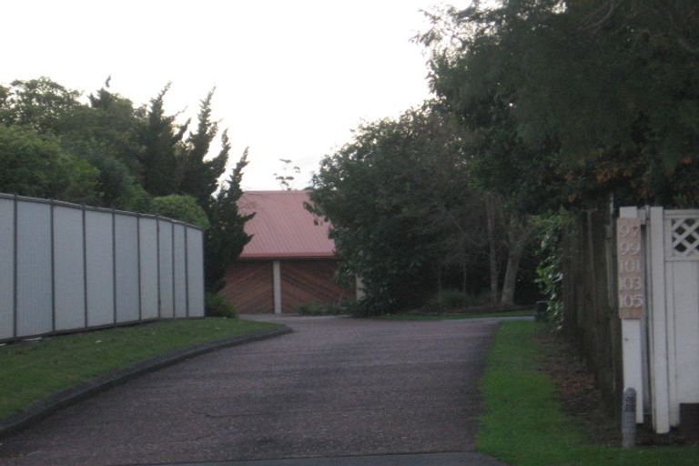 Photo of property in 103 Wiseley Road, West Harbour, Auckland, 0618