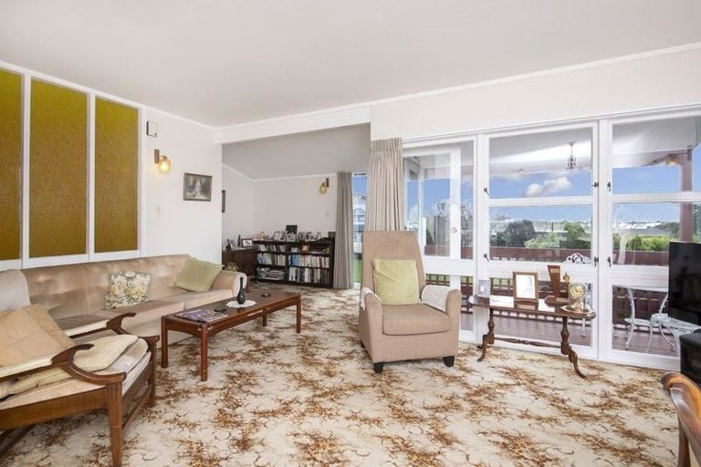 Photo of property in 2a Rachael Place, Farm Cove, Auckland, 2012