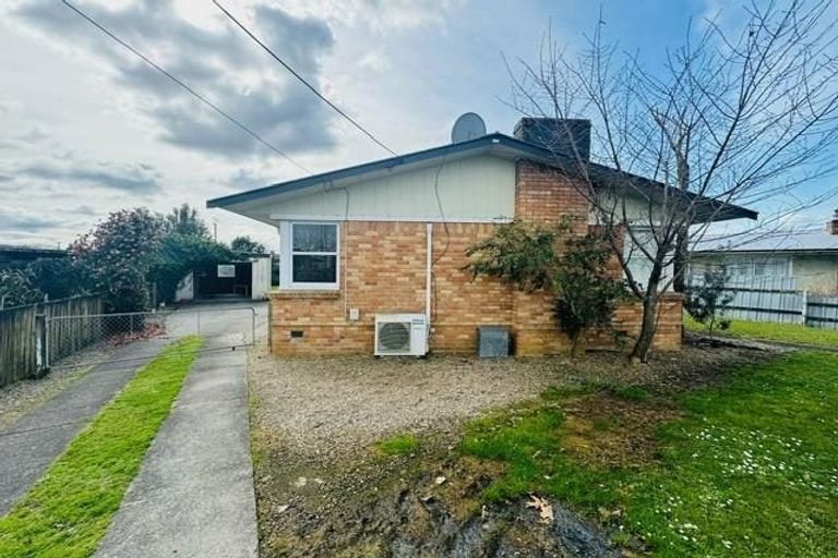 Photo of property in 54 Collins Road, Melville, Hamilton, 3206