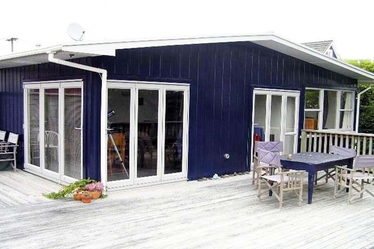 Photo of property in 66 Barrett Street, Westown, New Plymouth, 4310