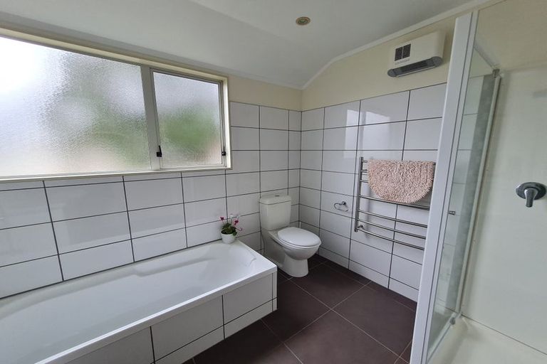 Photo of property in 28 Helvetia Grove, Naenae, Lower Hutt, 5011