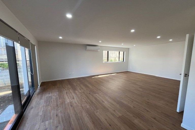 Photo of property in 38 Greenhill Crescent, Pakuranga, Auckland, 2010