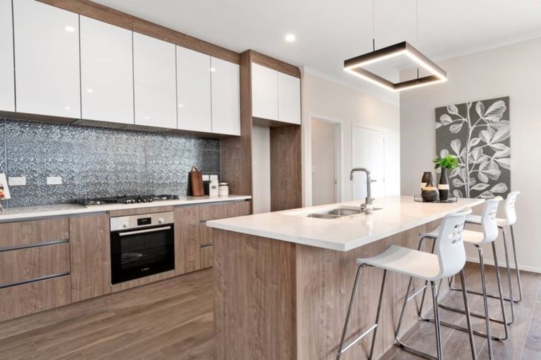 Photo of property in 16 Makura Drive, Papamoa Beach, Papamoa, 3118