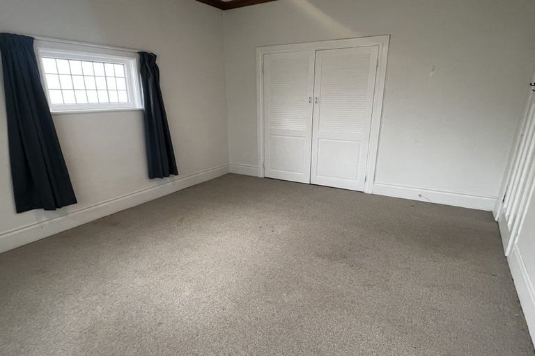 Photo of property in 92 Shamrock Street, Takaro, Palmerston North, 4412