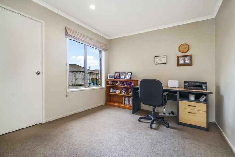 Photo of property in 17 Cranmer Close, Rototuna North, Hamilton, 3210