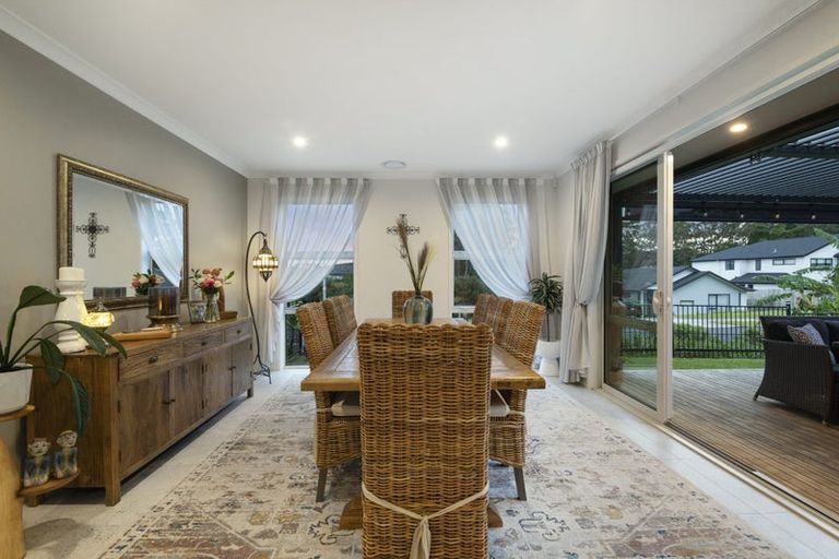 Photo of property in 23 Maraeariki Avenue, Orewa, 0931