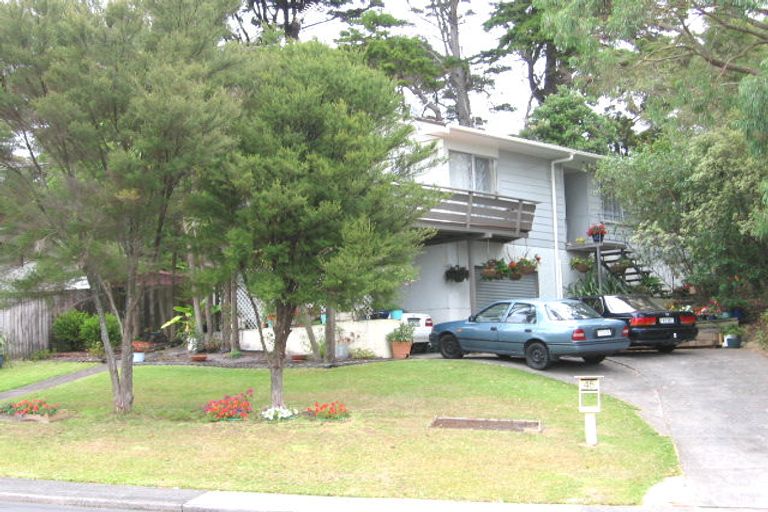 Photo of property in 45 Tamahere Drive, Glenfield, Auckland, 0629