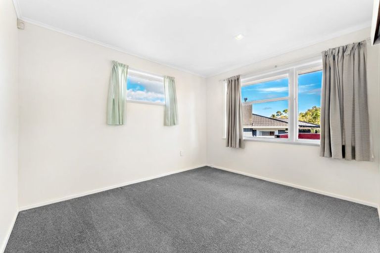 Photo of property in 56 Bolton Street, Blockhouse Bay, Auckland, 0600