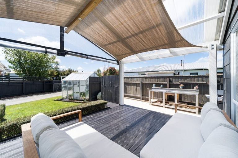 Photo of property in 97 Hillcrest Drive, Kelvin Grove, Palmerston North, 4414