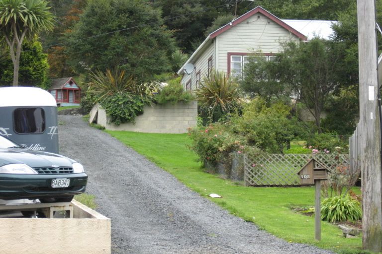 Photo of property in 703 Kaikorai Valley Road, Burnside, Dunedin, 9011