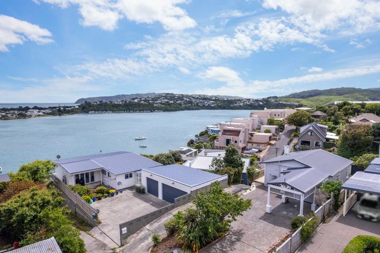 Photo of property in 78 Bayview Road, Paremata, Porirua, 5024
