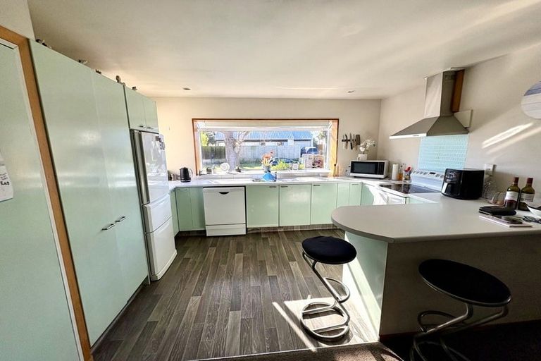 Photo of property in 2 Pannell Avenue, Avonside, Christchurch, 8061