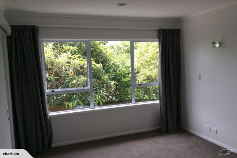 Photo of property in 35a Roland Road, Greenhithe, Auckland, 0632